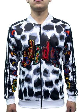 Campera  Adidas , diseñada por Jeremy Scott